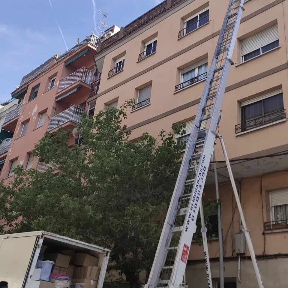 RF Mudanzas en Vallès Occidental